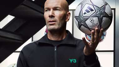 Balón del aniversario de la UEFA Champions League - Zidane